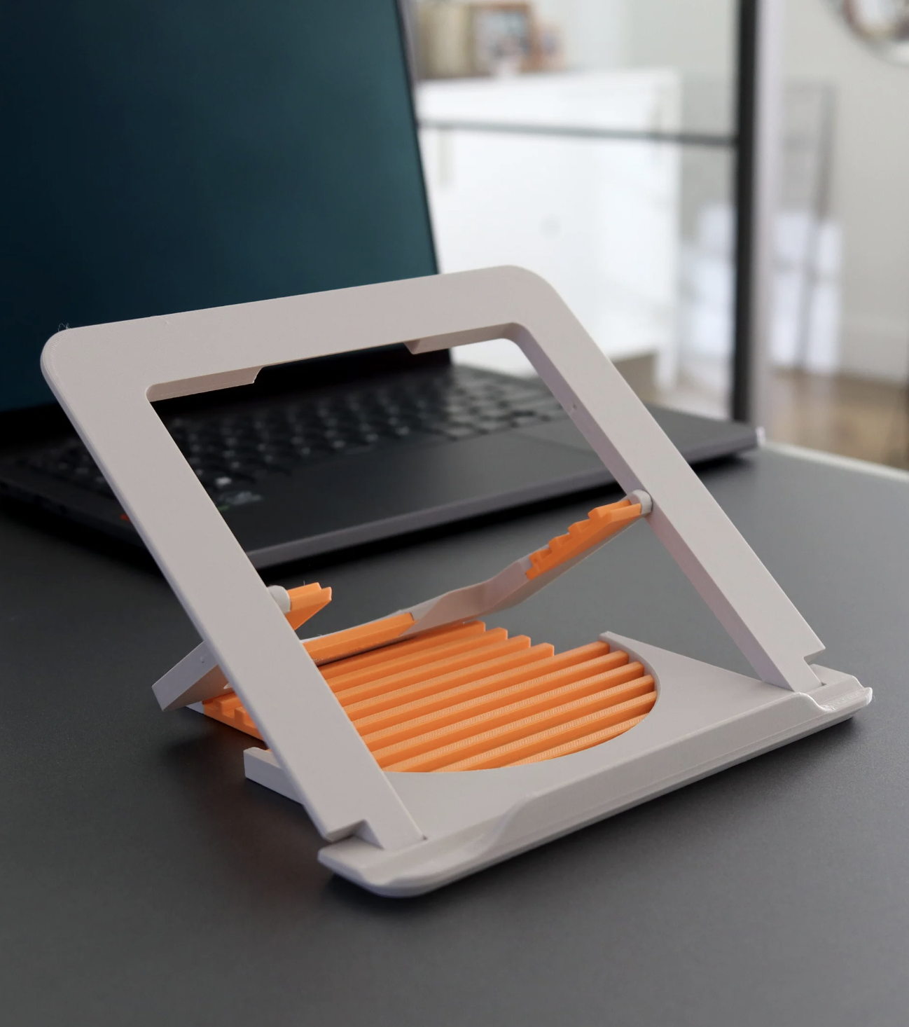 Deqors Nakas — Suporte Laptop Dobrável